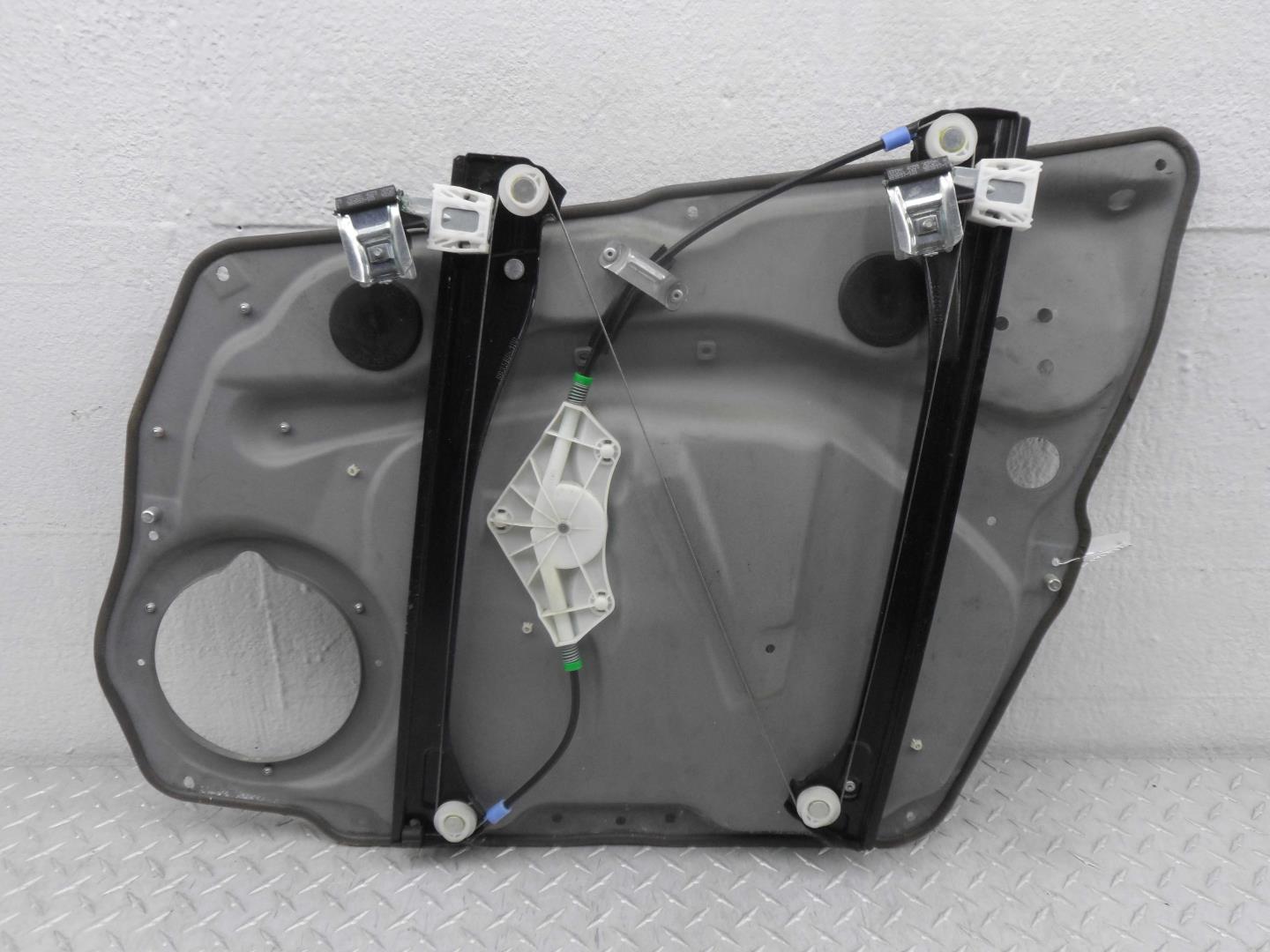 Стеклоподъемник электр. передний левый