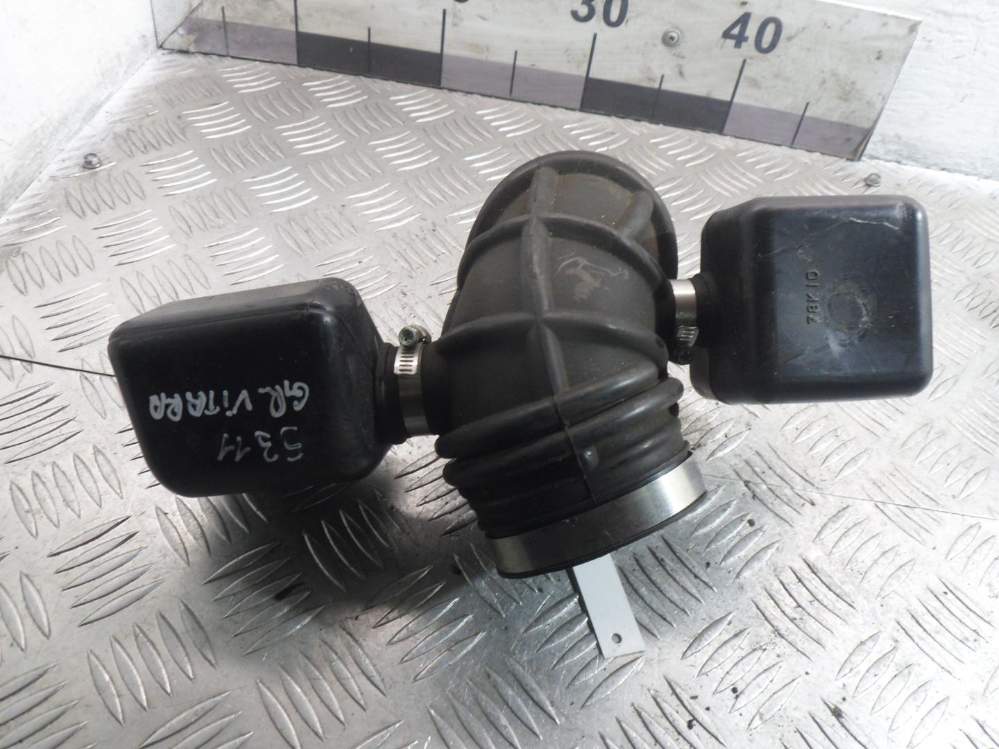 Патрубок воздушного фильтра