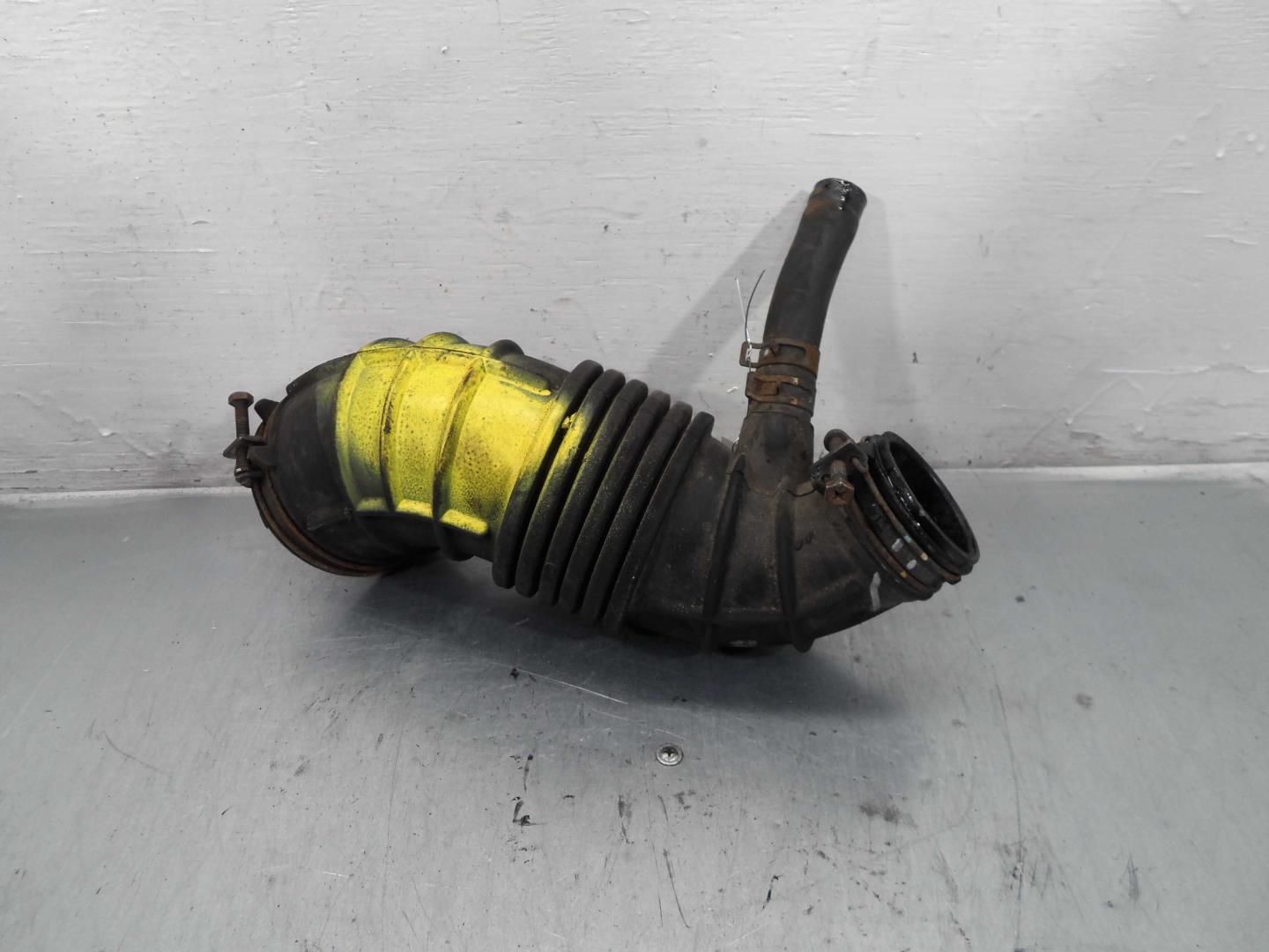 Патрубок воздушного фильтра