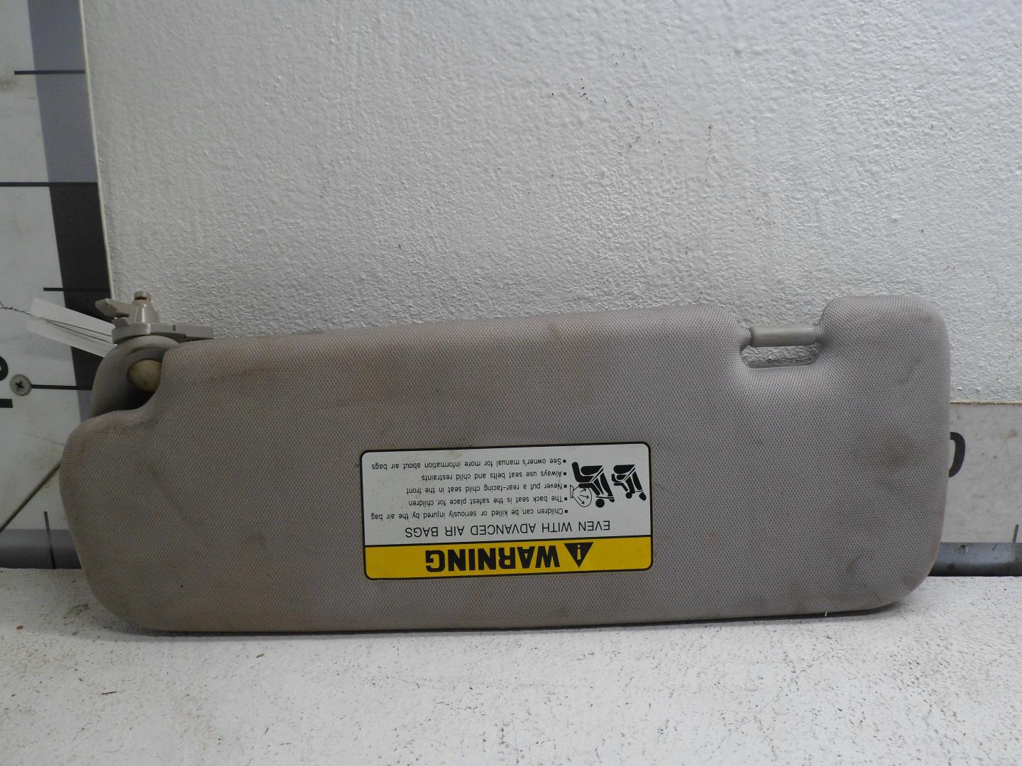 Козырек солнцезащитный