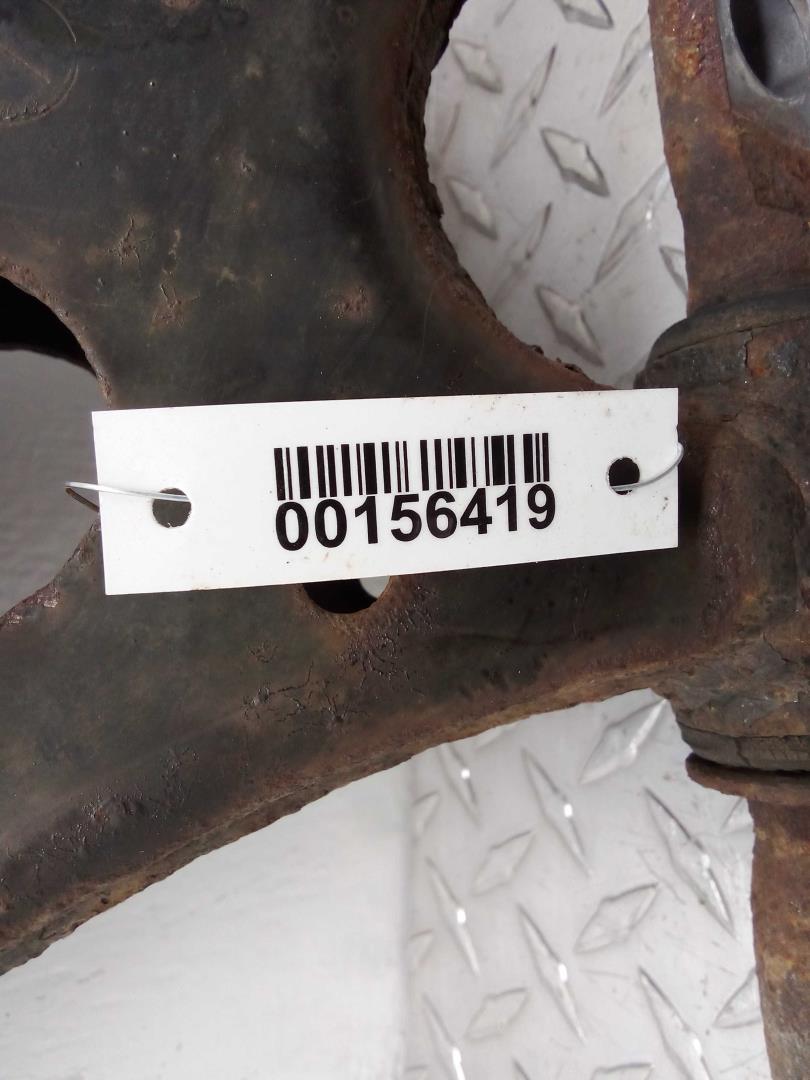 Рычаг передний нижний левый