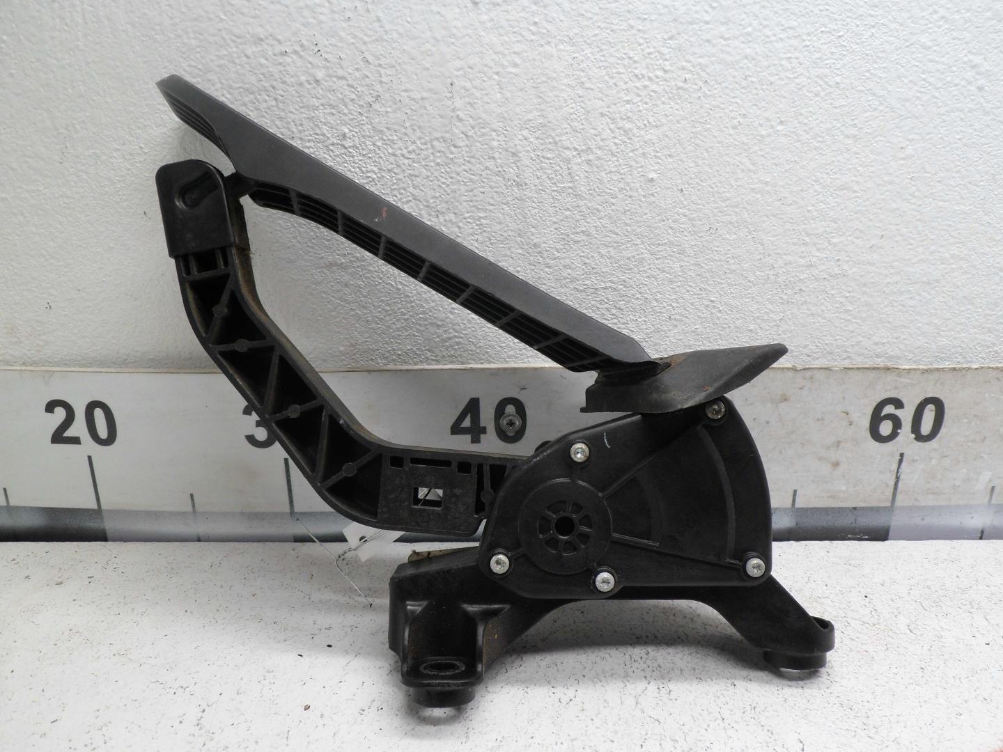 Педаль газа