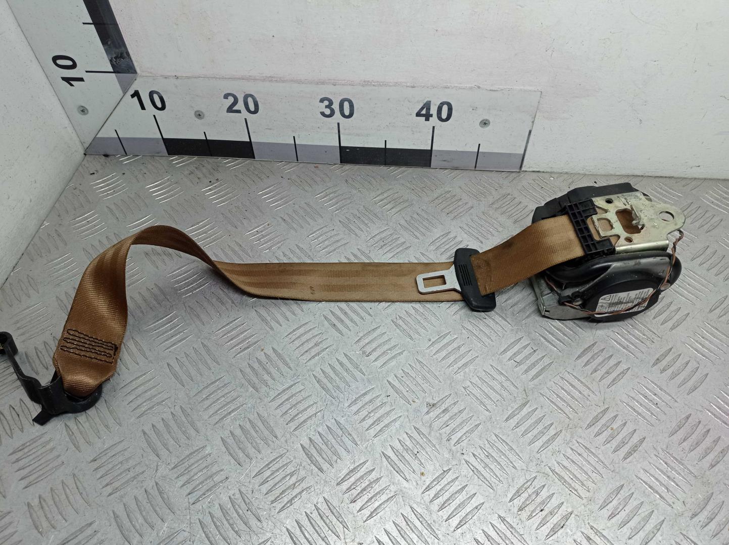 Ремень безопасности