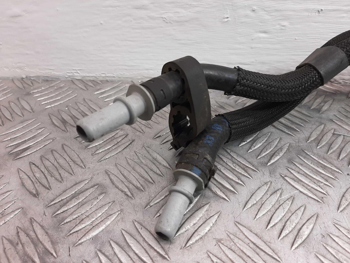 Трубка топливная