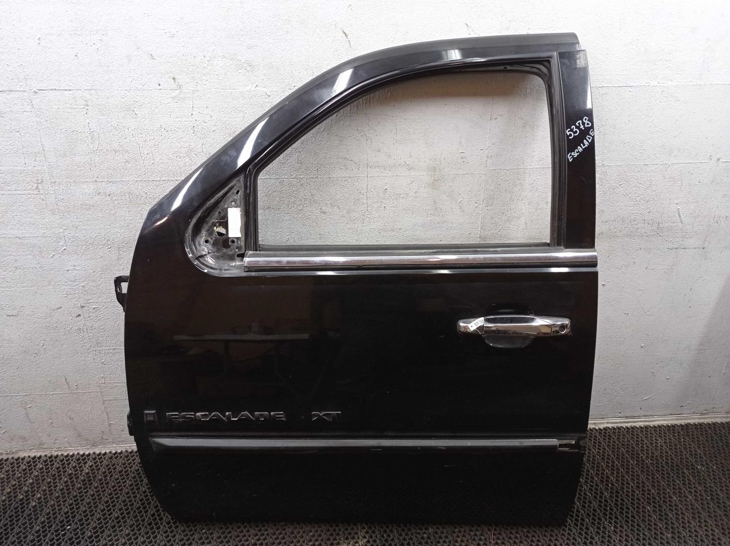 Замок двери передней левой