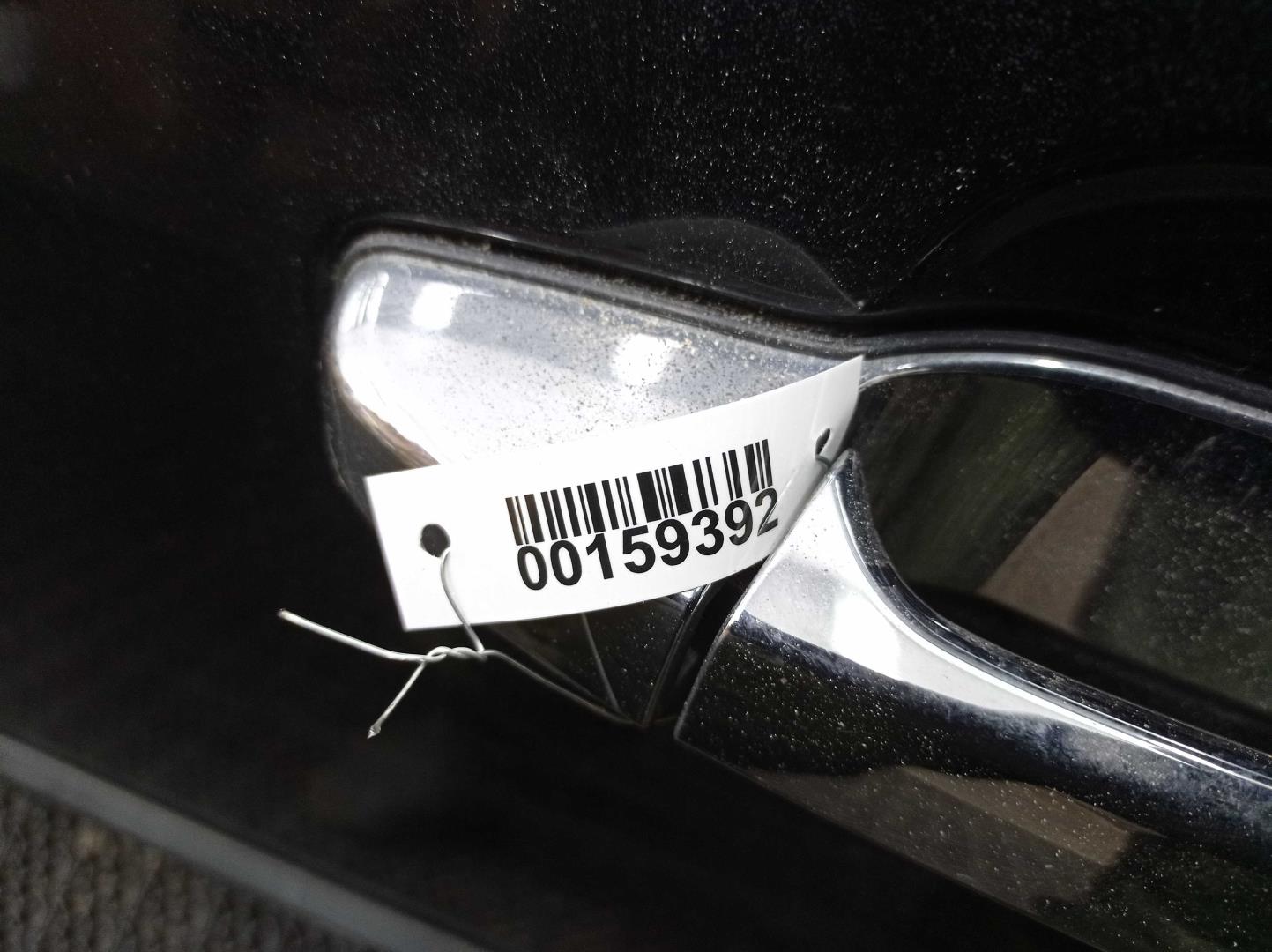 Замок двери передней левой