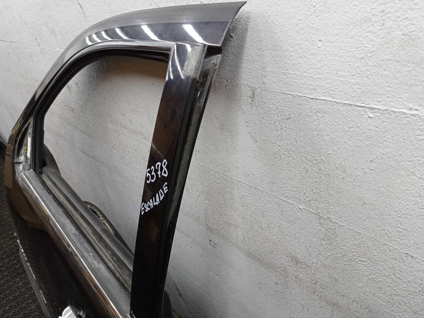 Замок двери передней левой