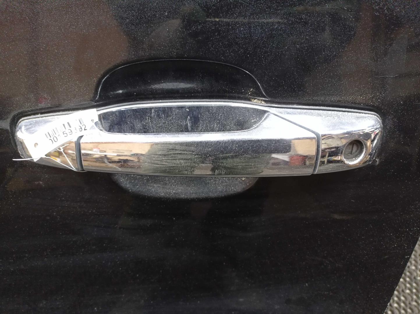 Замок двери передней левой