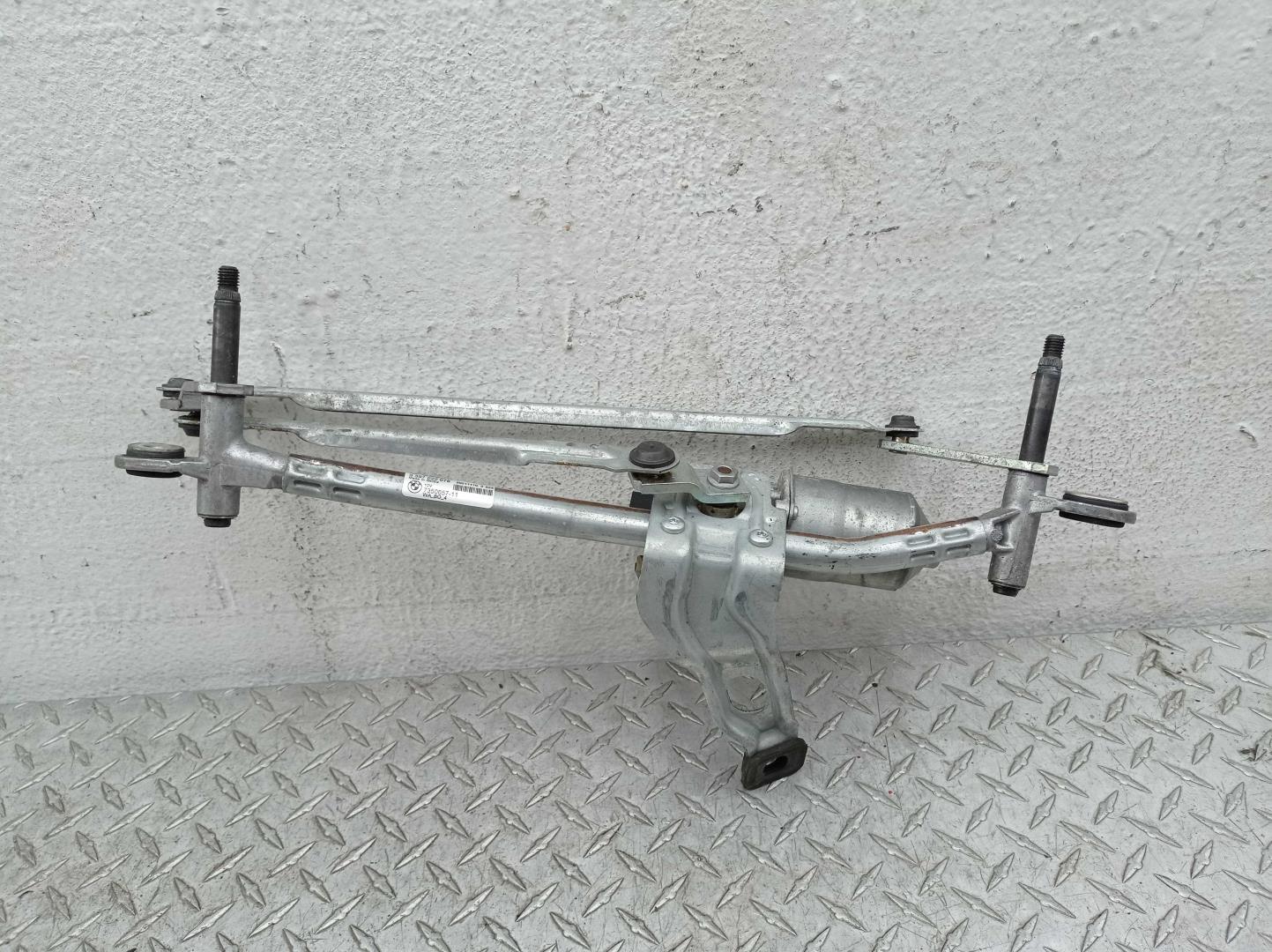 Трапеция стеклоочистителей