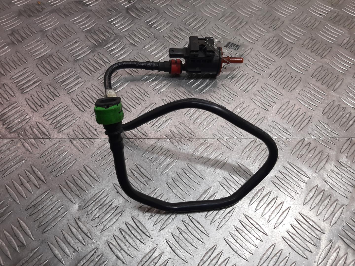 Клапан вентиляции топливного бака