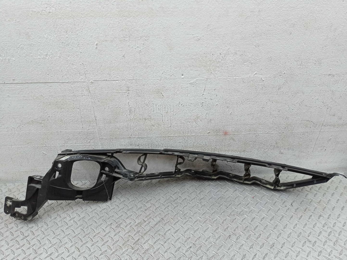 Кронштейн крепления крыла