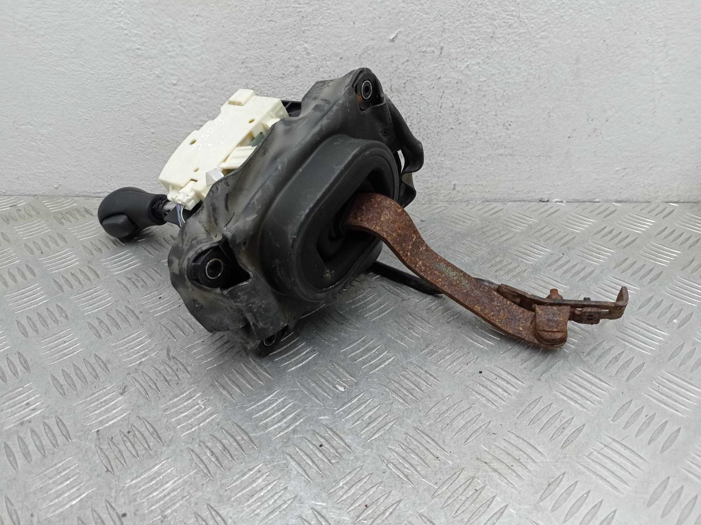 Кулиса МКПП / АКПП