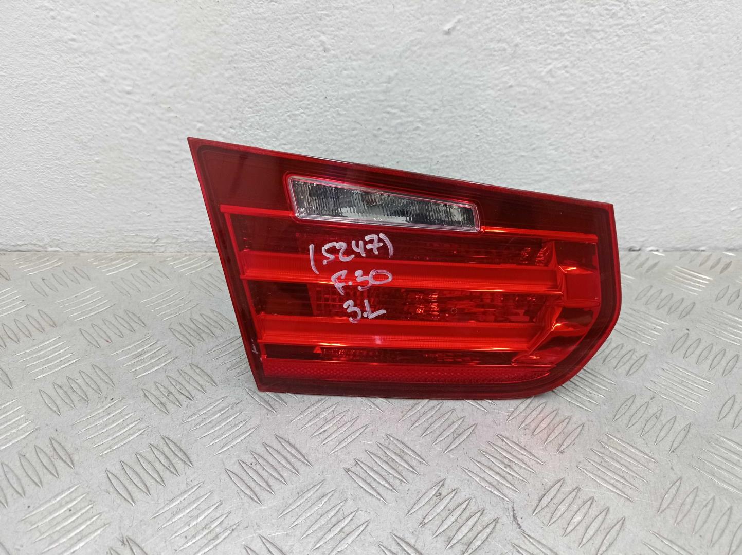 Фонарь задний внутренний левый