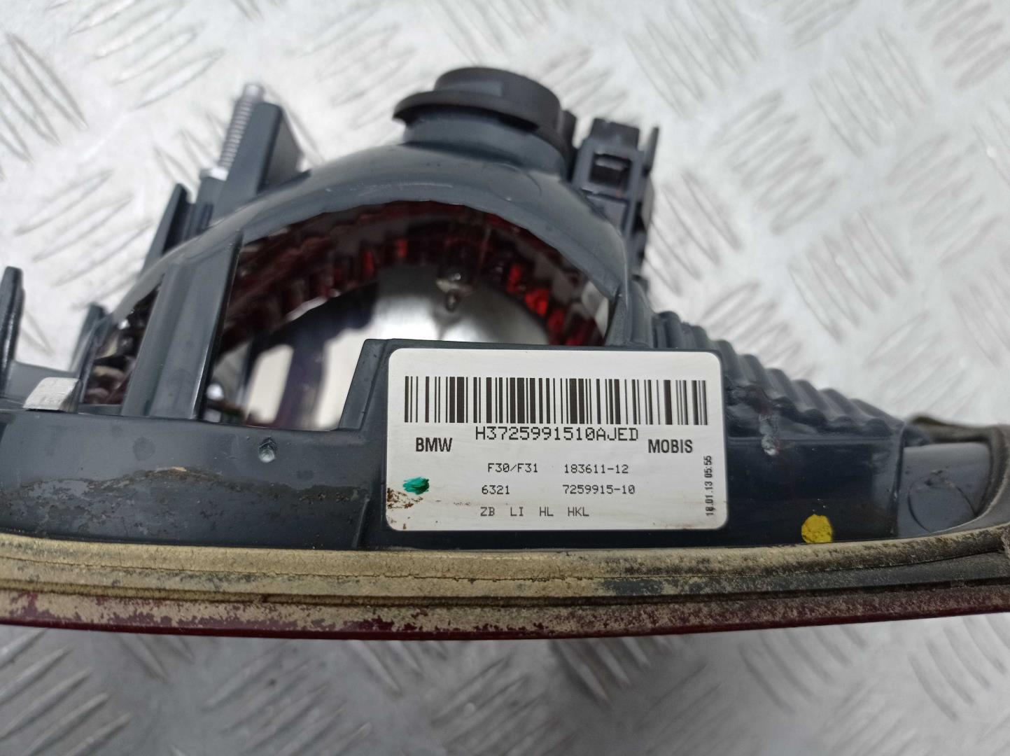 Фонарь задний внутренний левый