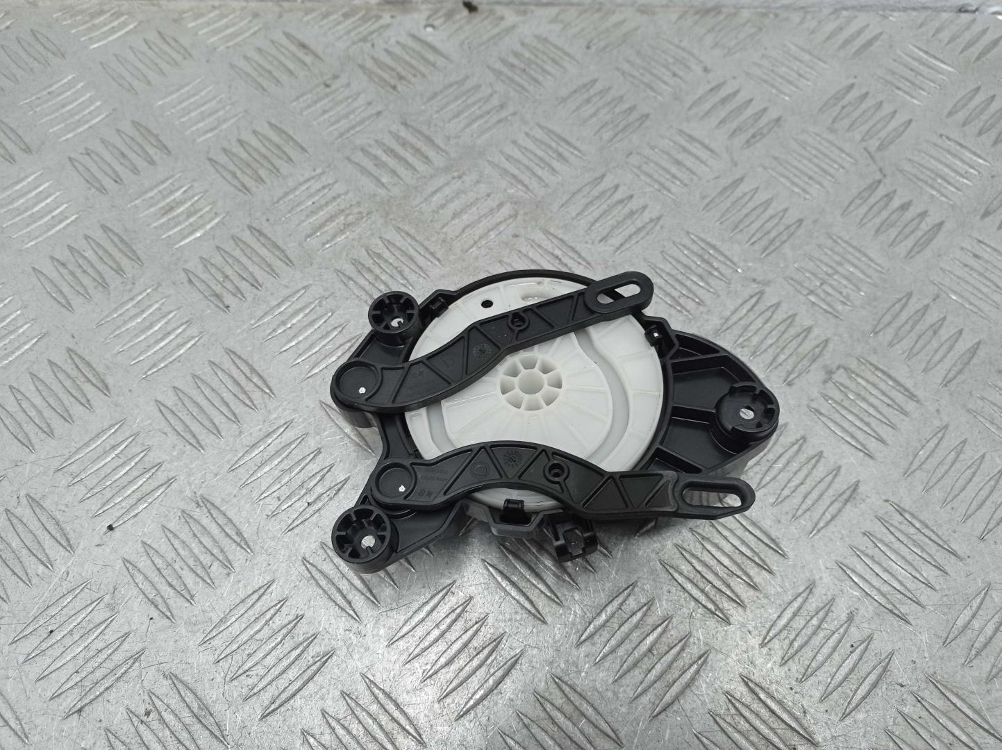 Моторчик заслонки печки