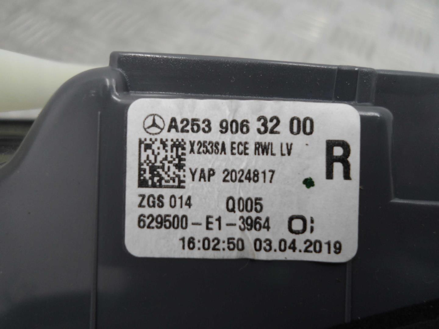 Фонарь задний внутренний правый