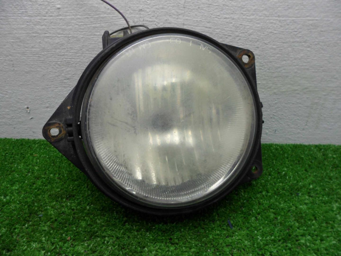 Фара противотуманная правая