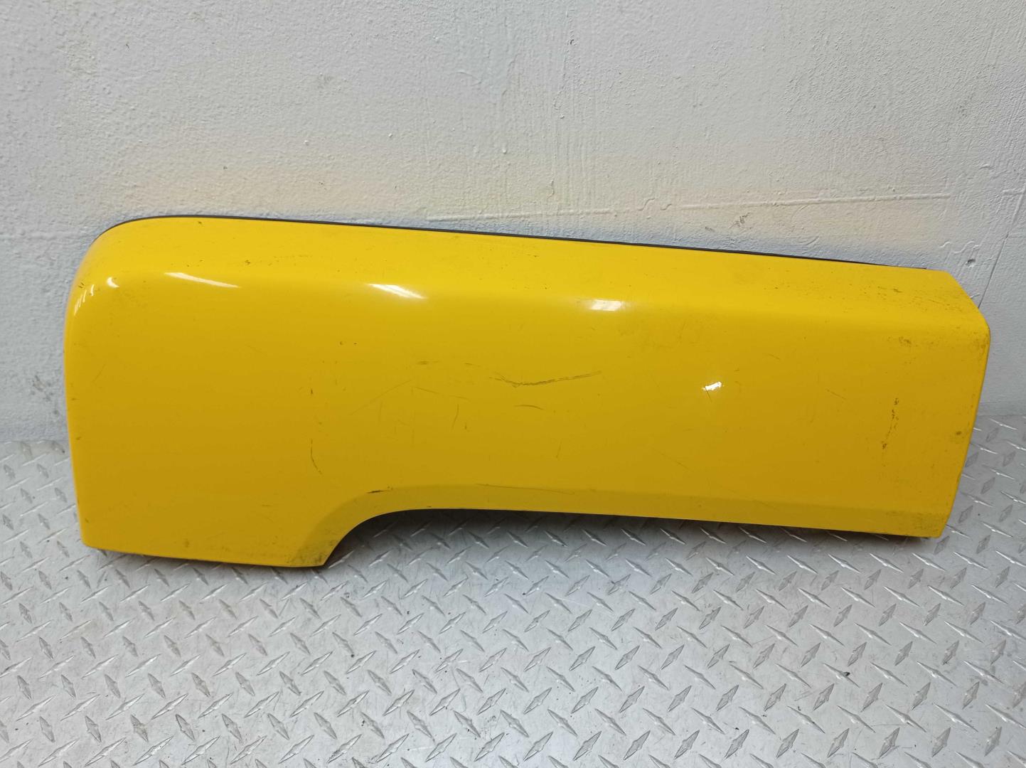 Накладка заднего крыла правого