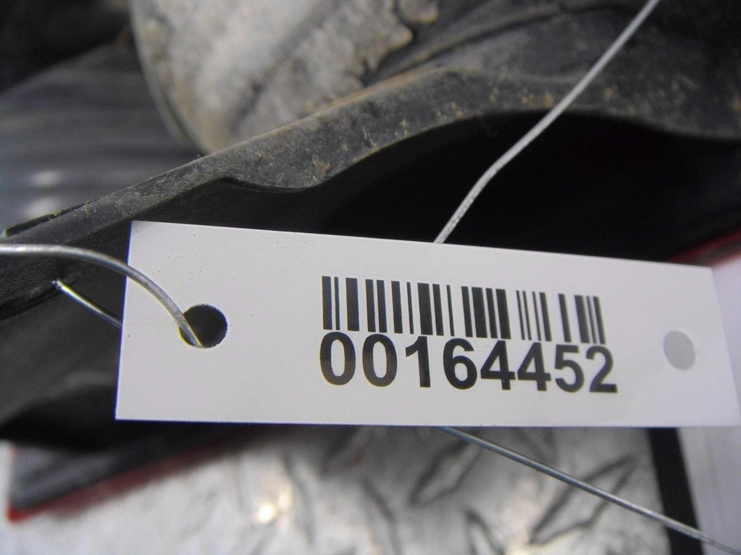 Фонарь задний наружный левый