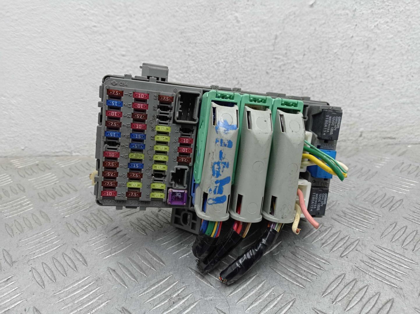 Блок предохранителей