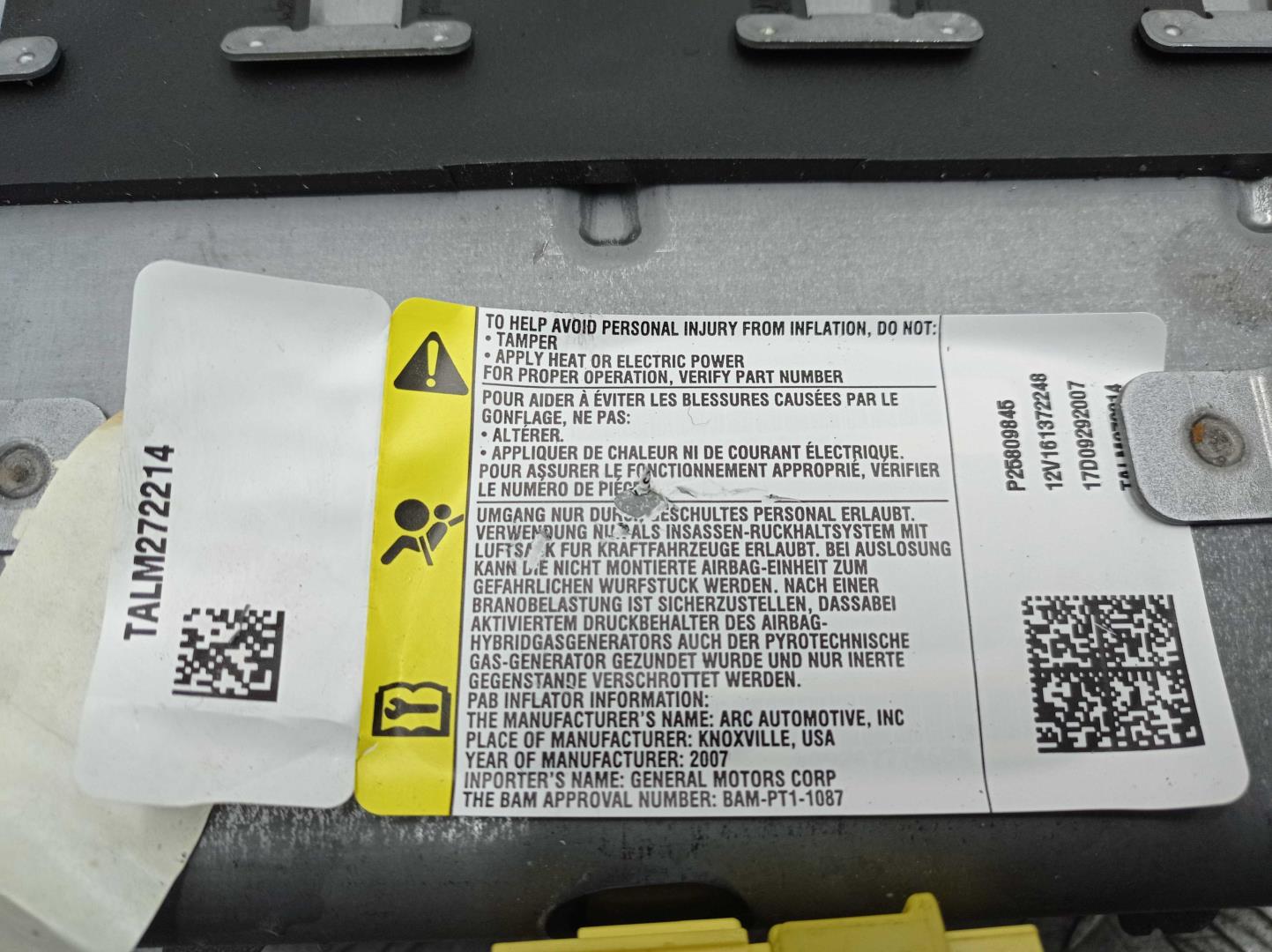 Подушка безопасности пассажирская (в торпедо)