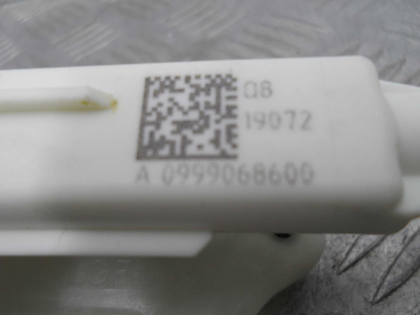 Замок багажника