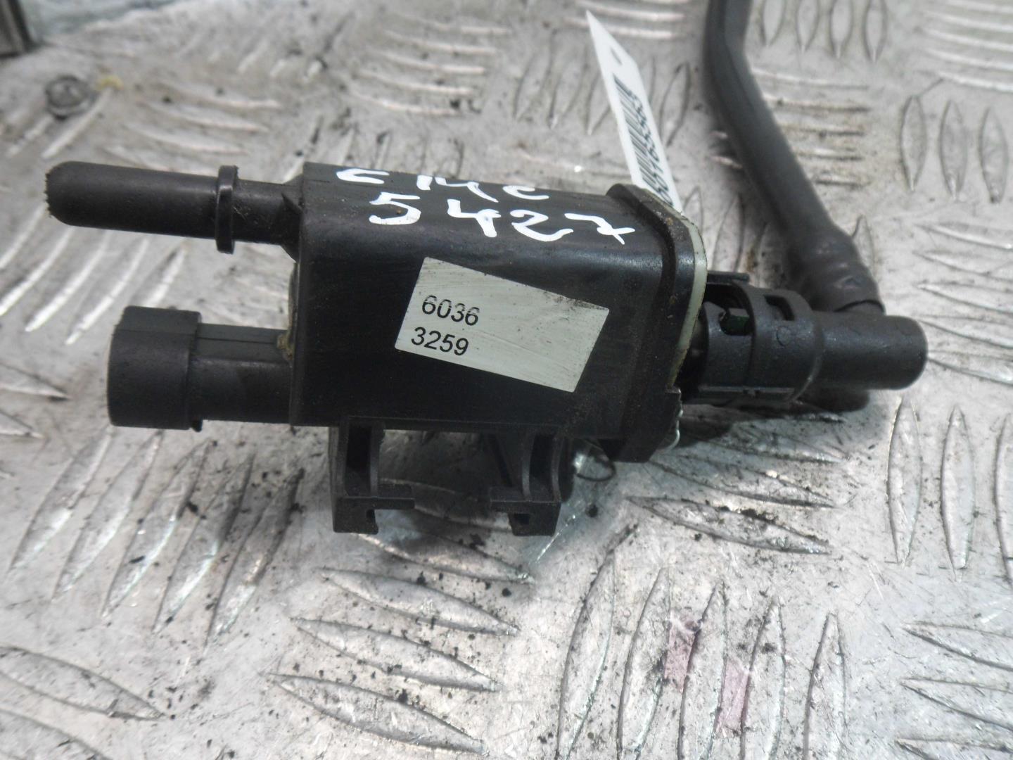 Клапан вентиляции топливного бака