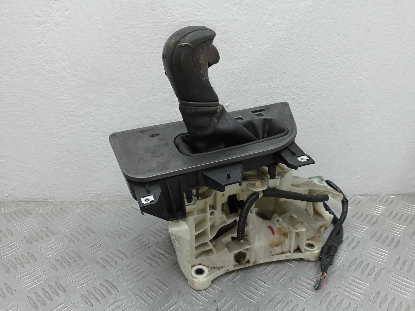 Кулиса МКПП / АКПП