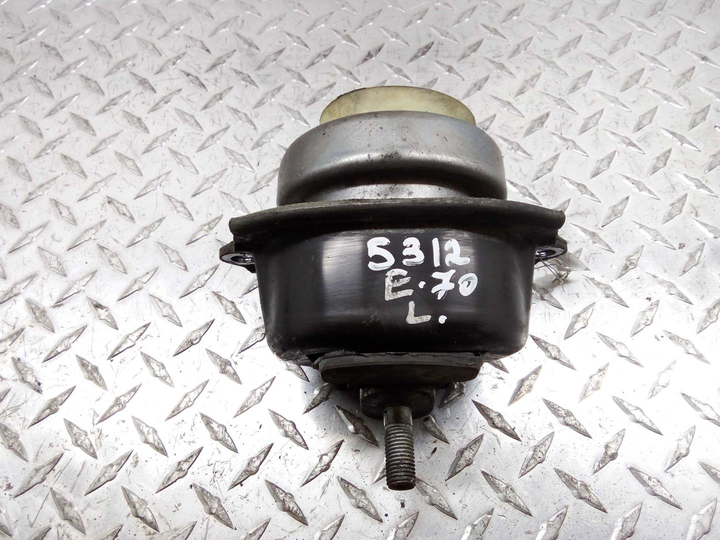 Опора двигателя