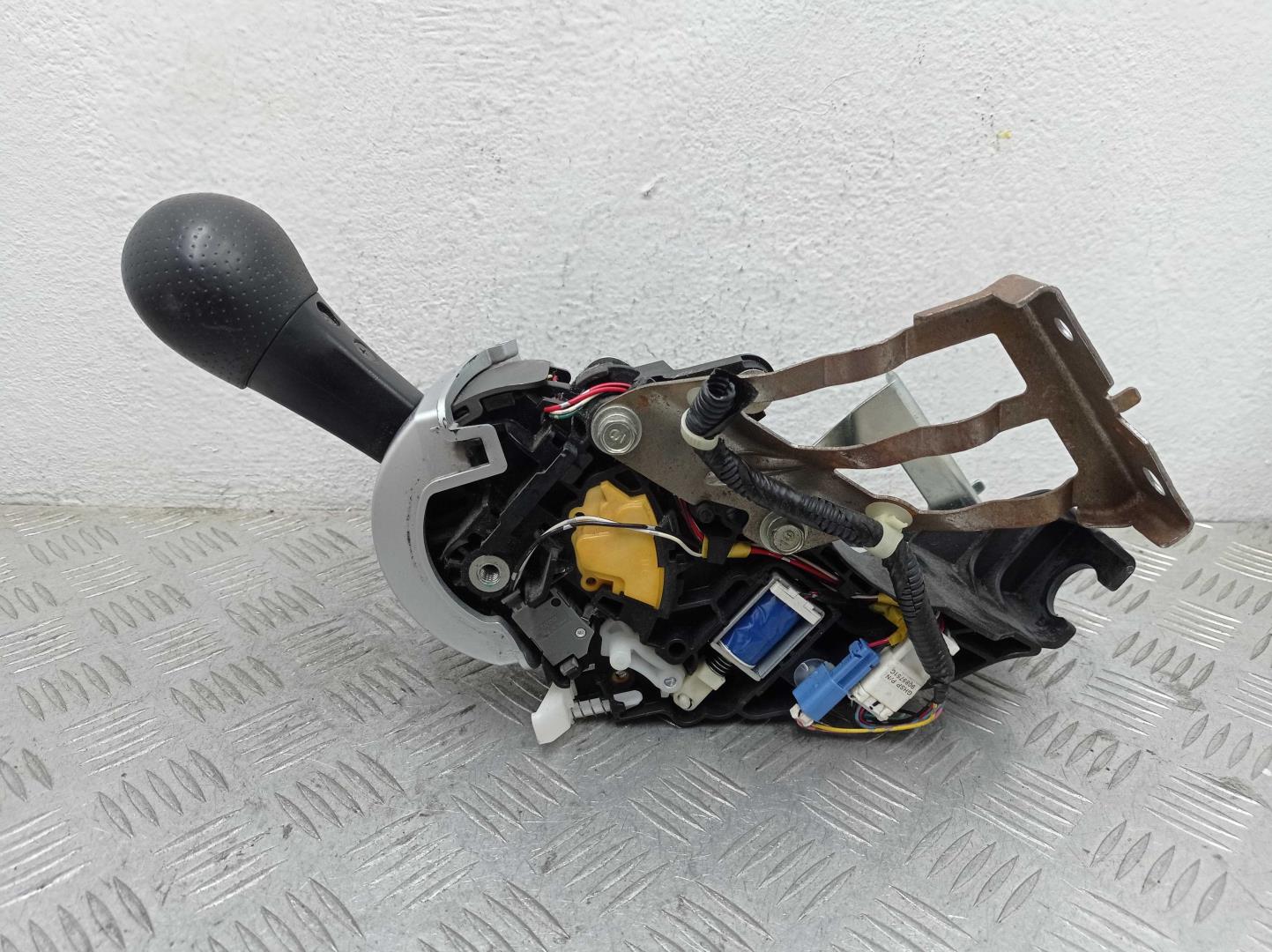 Кулиса МКПП / АКПП