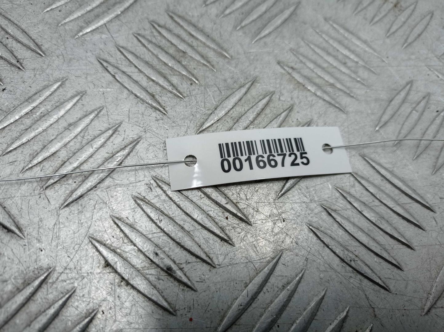 Петля капота левая