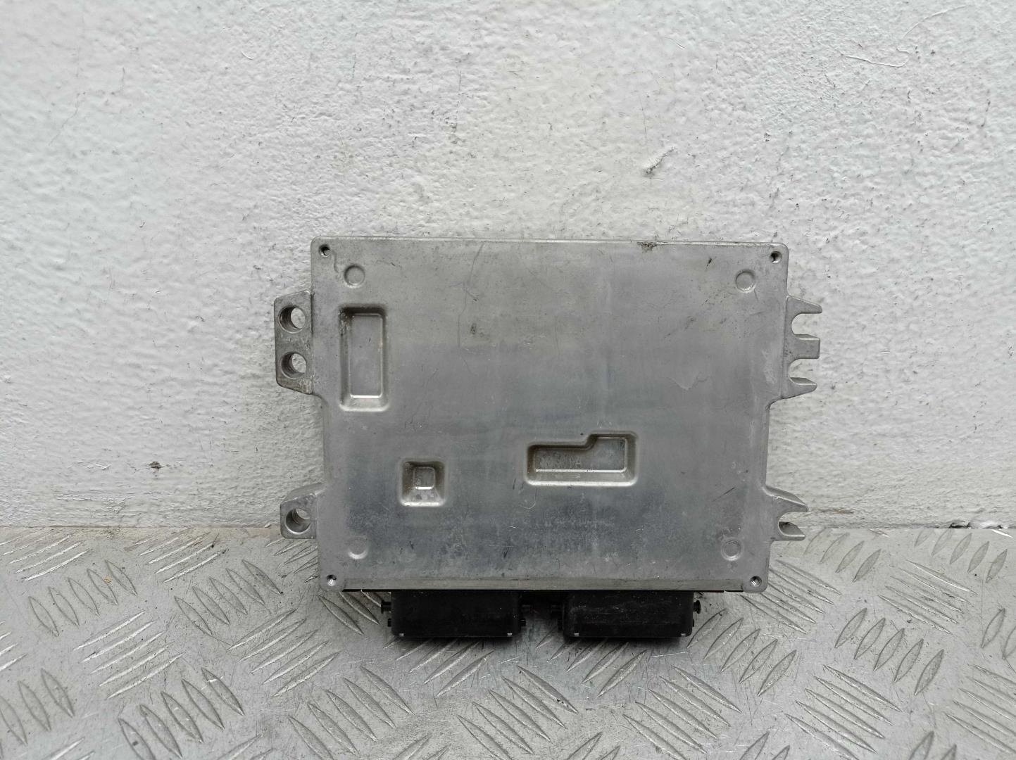 Блок управления двигателем