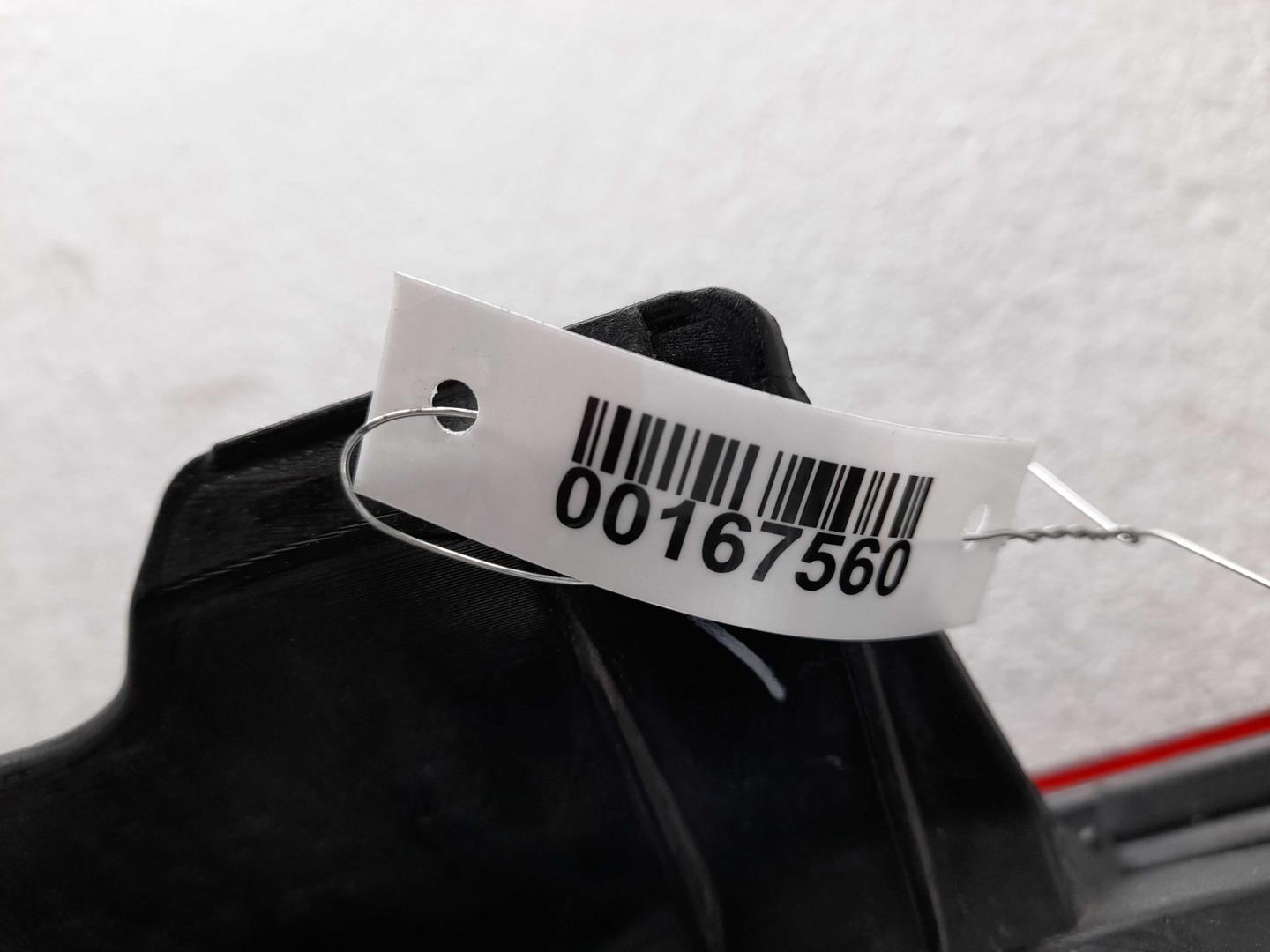 Фонарь задний наружный левый