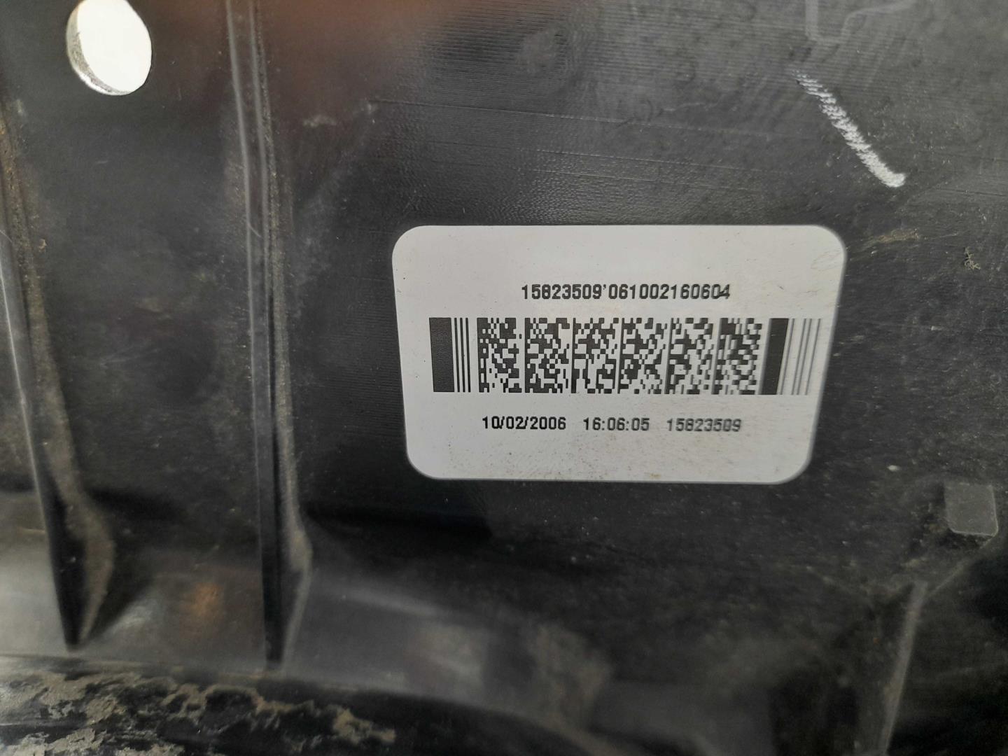 Фонарь задний наружный левый