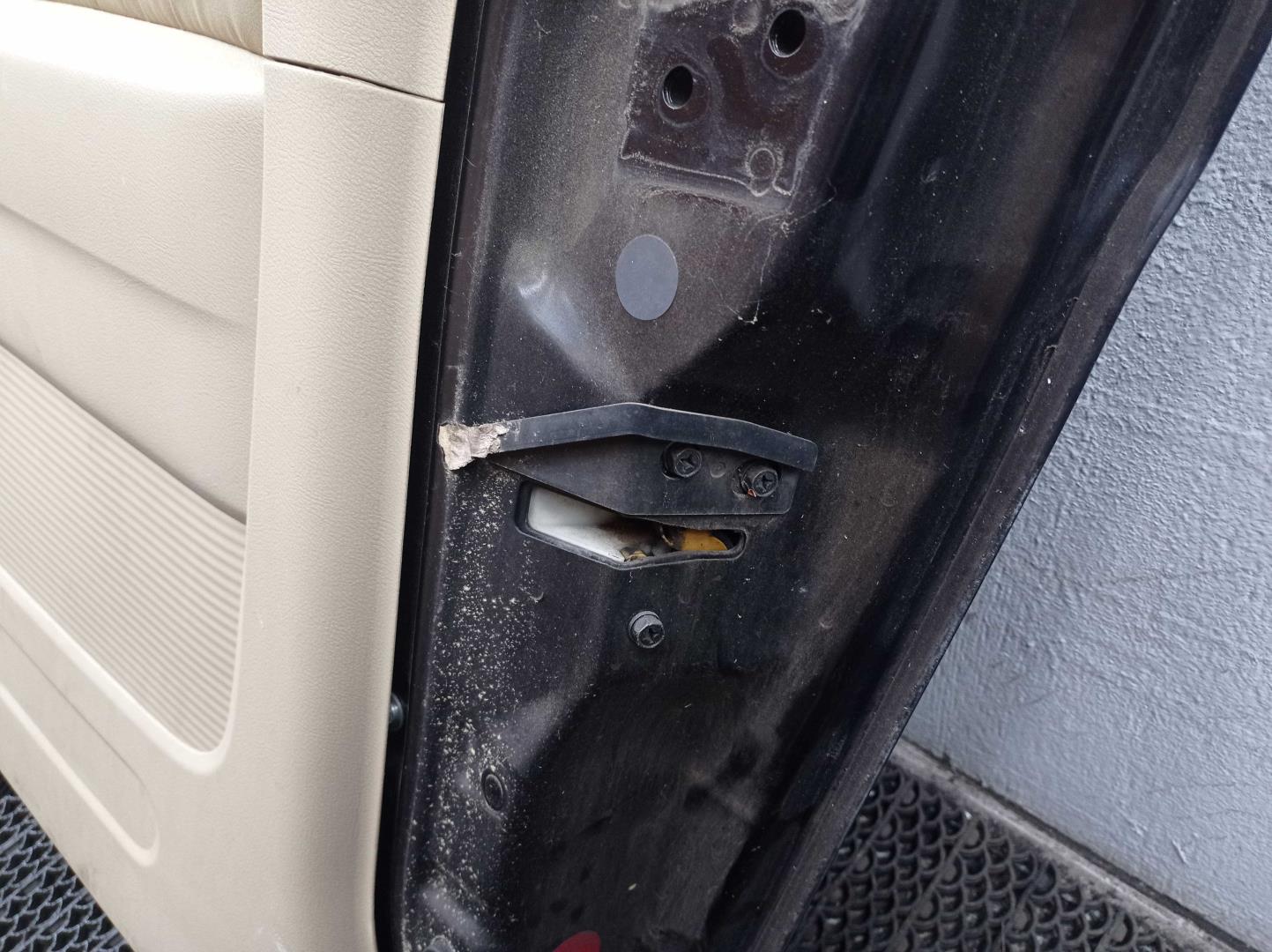 Стеклоподъемник электр. задний правый