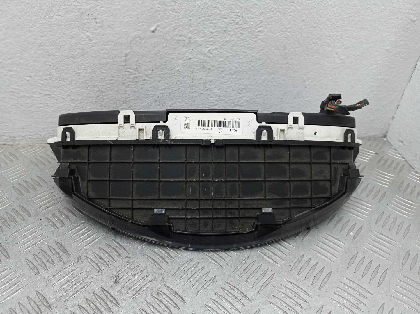 Панель приборов