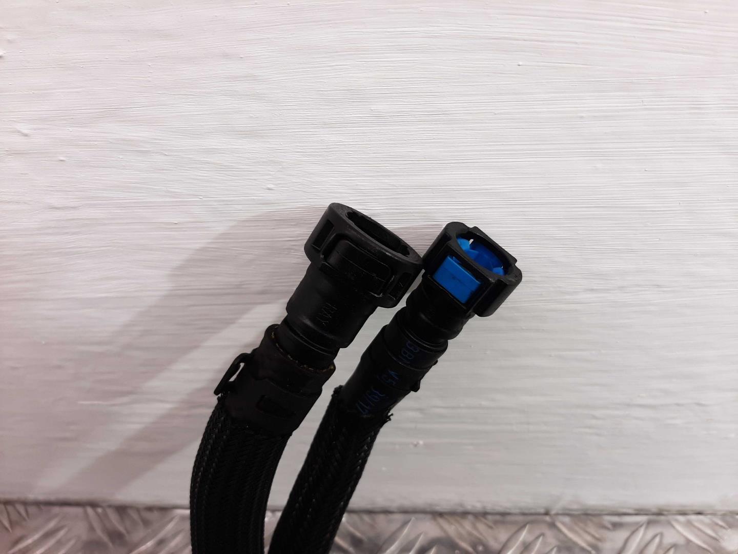 Трубка топливная