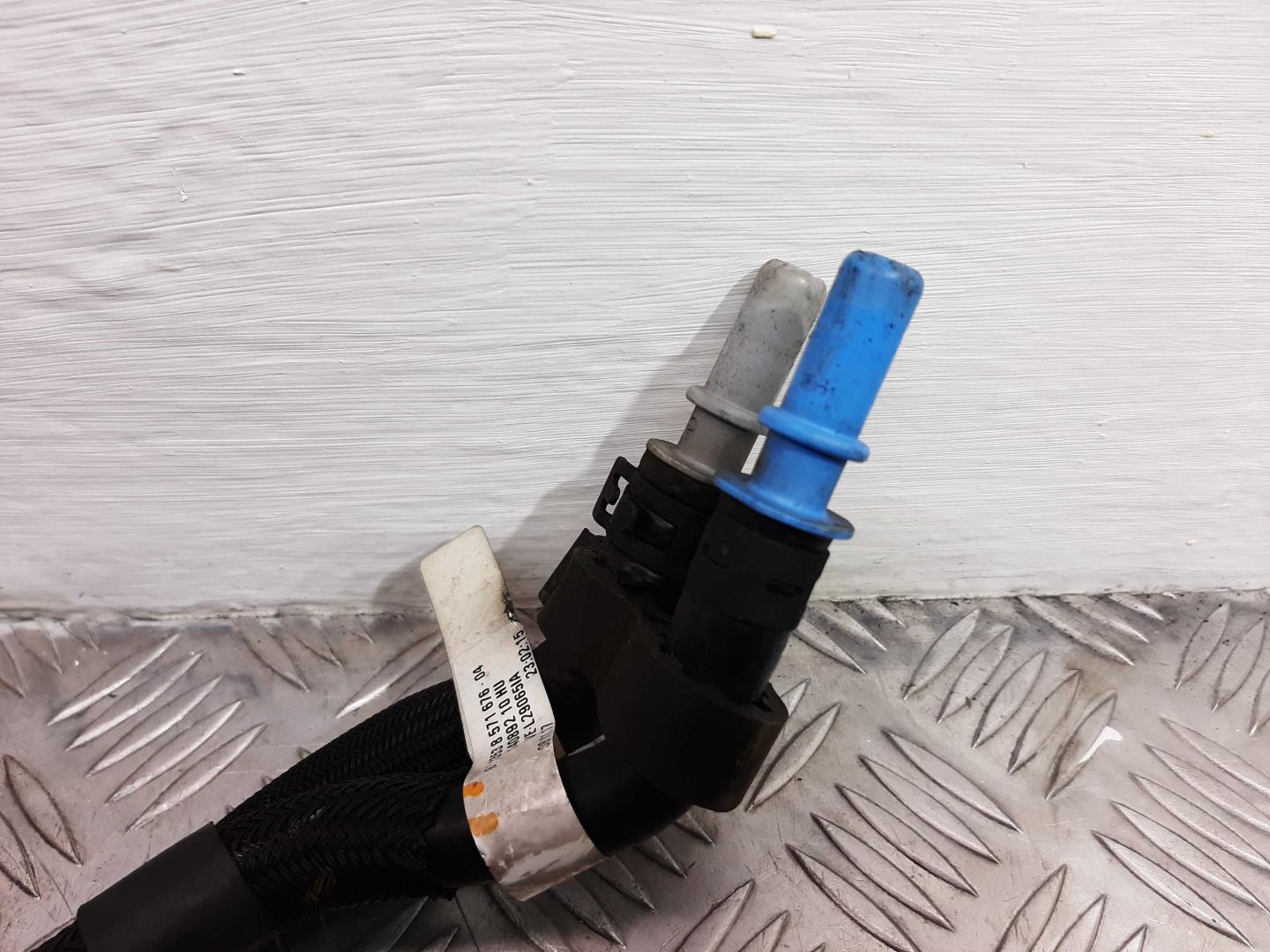 Трубка топливная