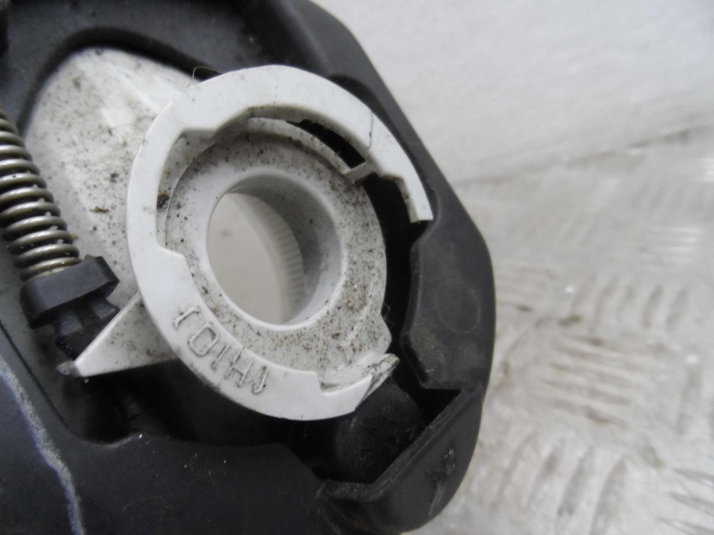 Фара противотуманная левая