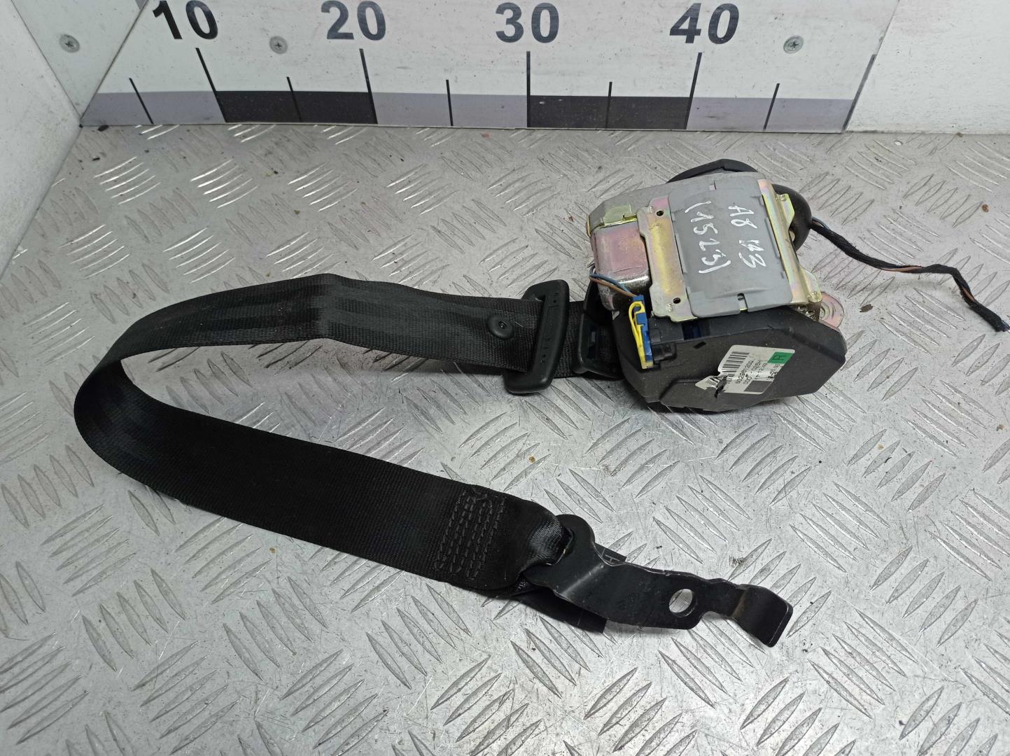 Ремень безопасности