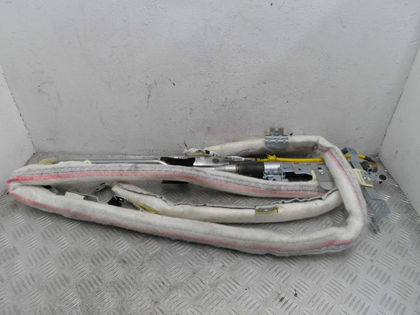 Подушка безопасности боковая (шторка)