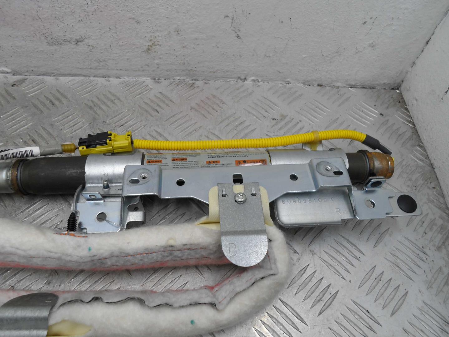 Подушка безопасности боковая (шторка)