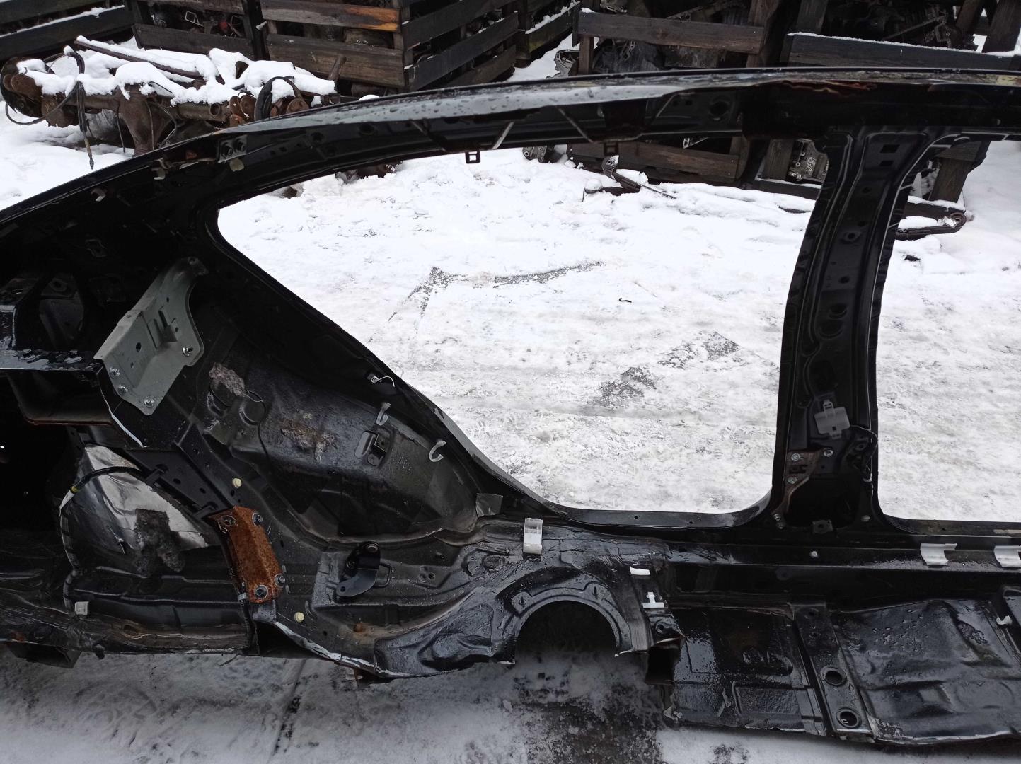 Кузовной элемент