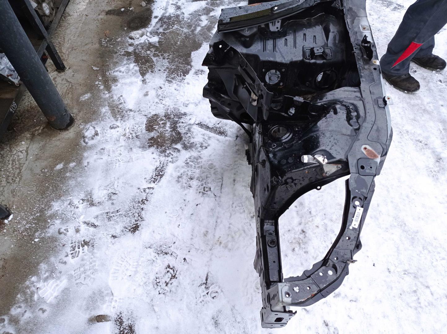 Кузовной элемент