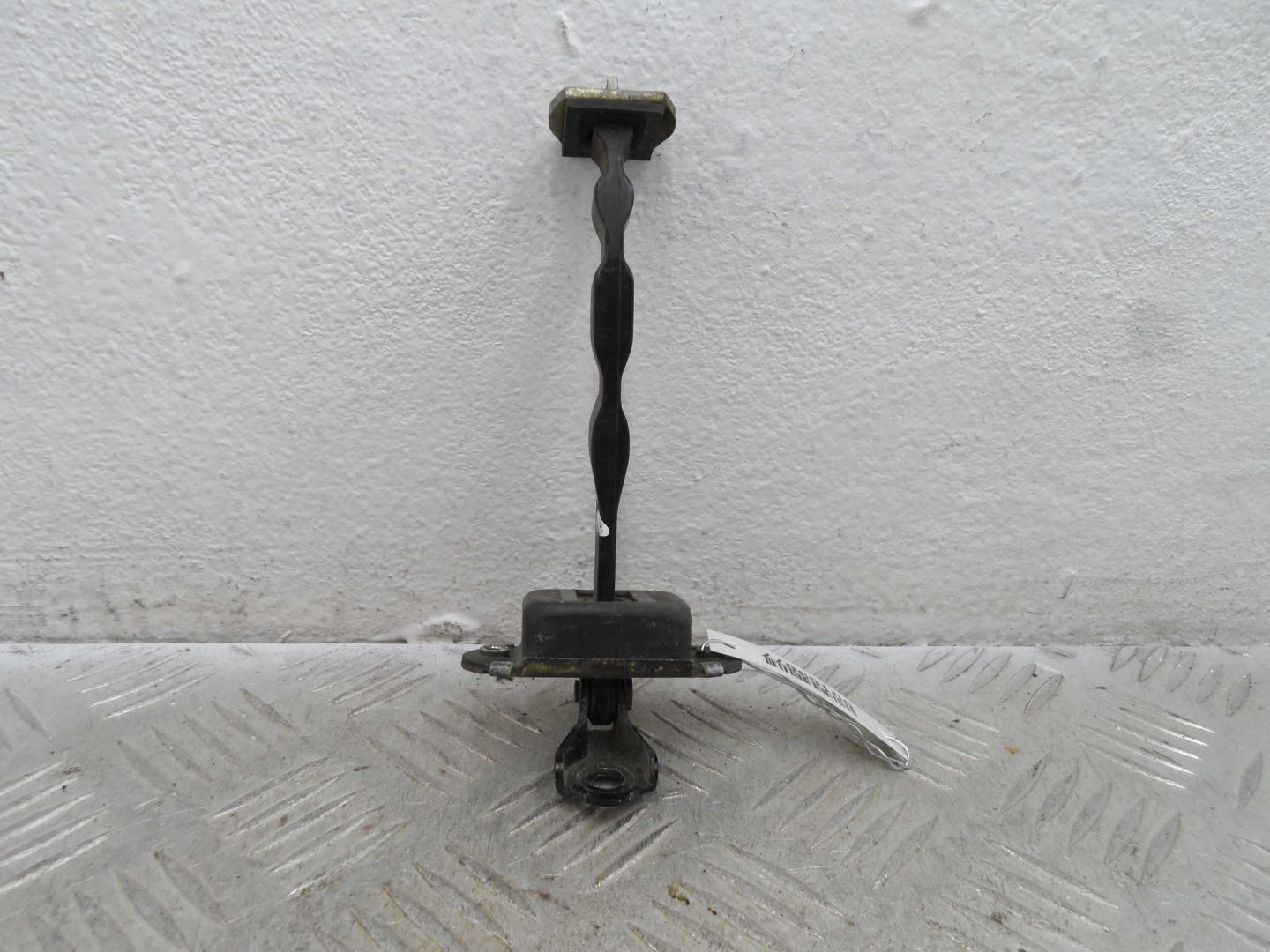 Ограничитель двери