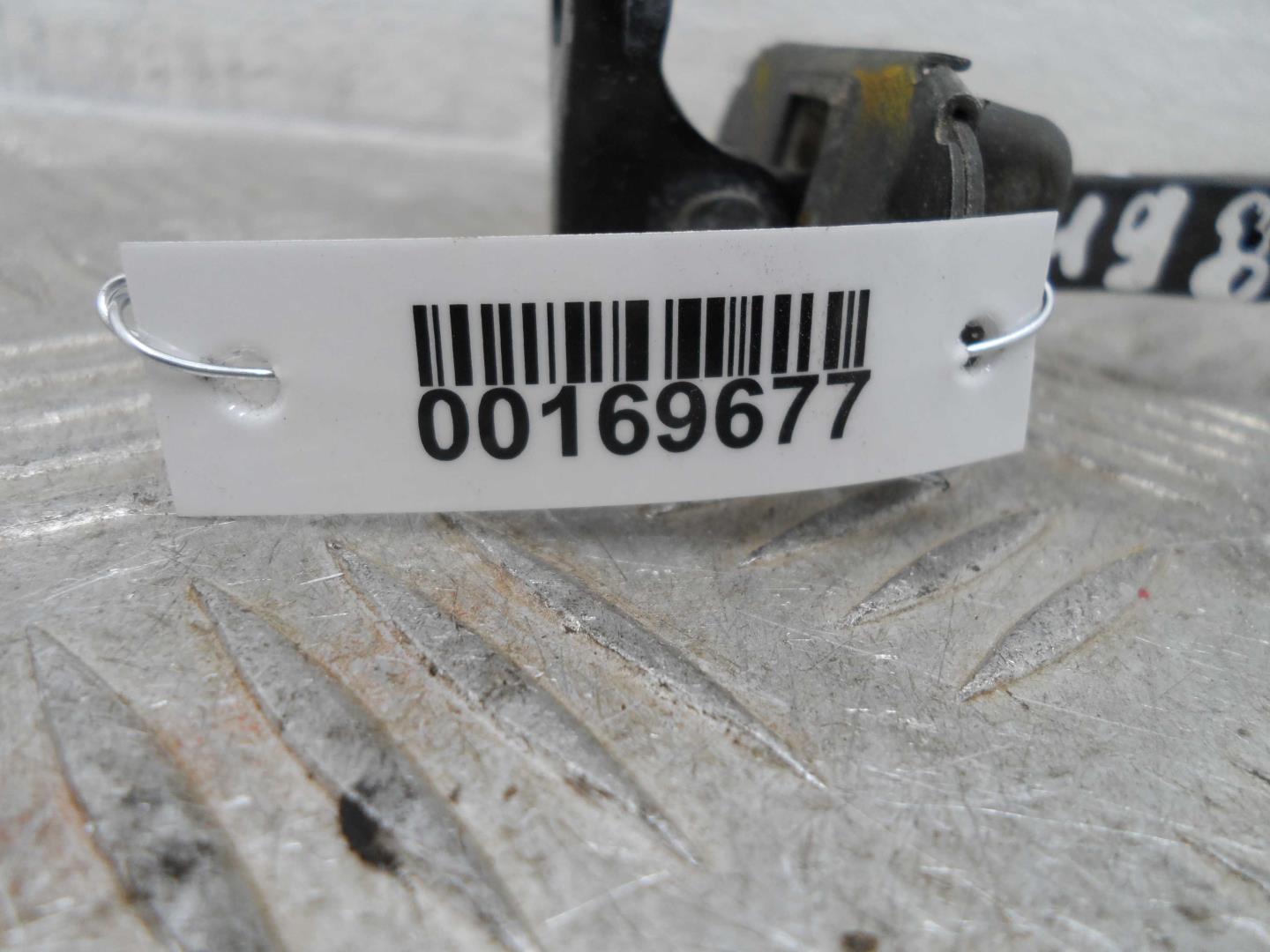 Ограничитель двери