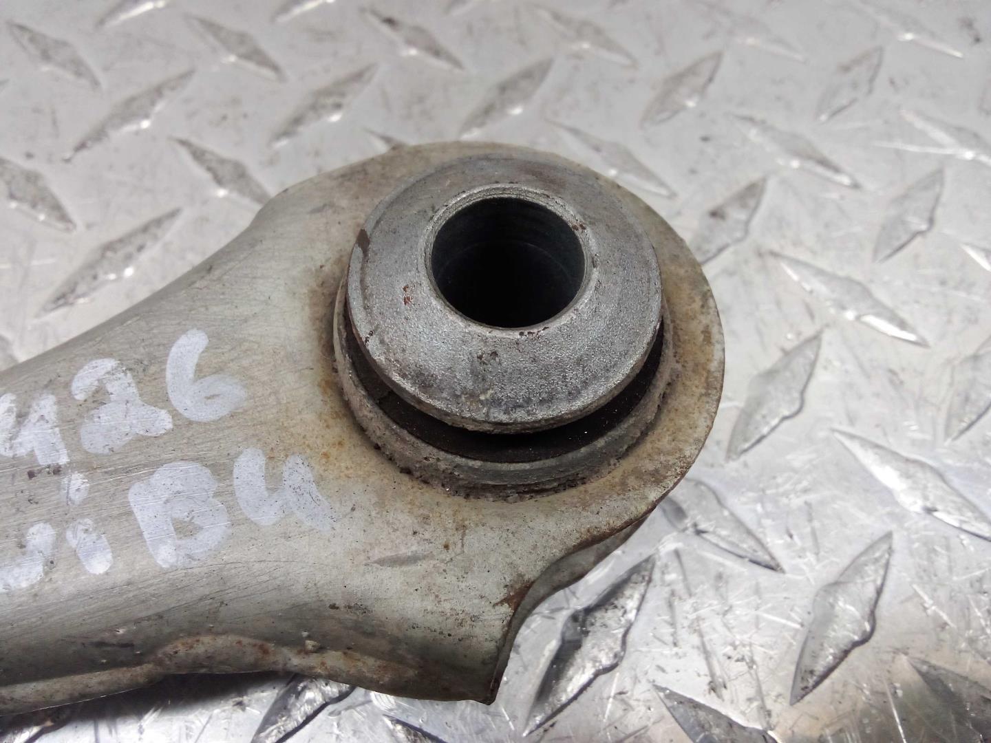 Рычаг задний левый