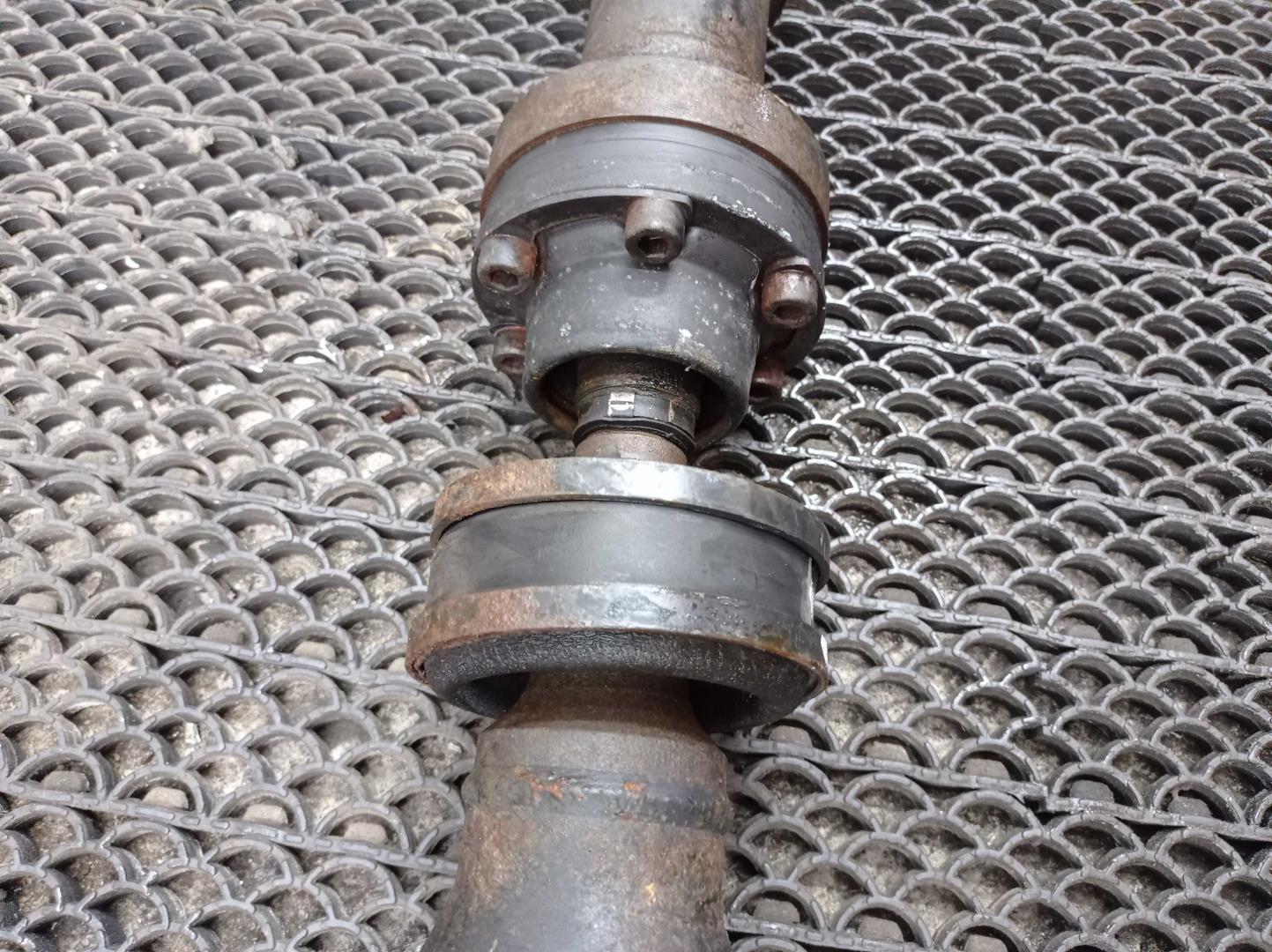 Вал карданный задний