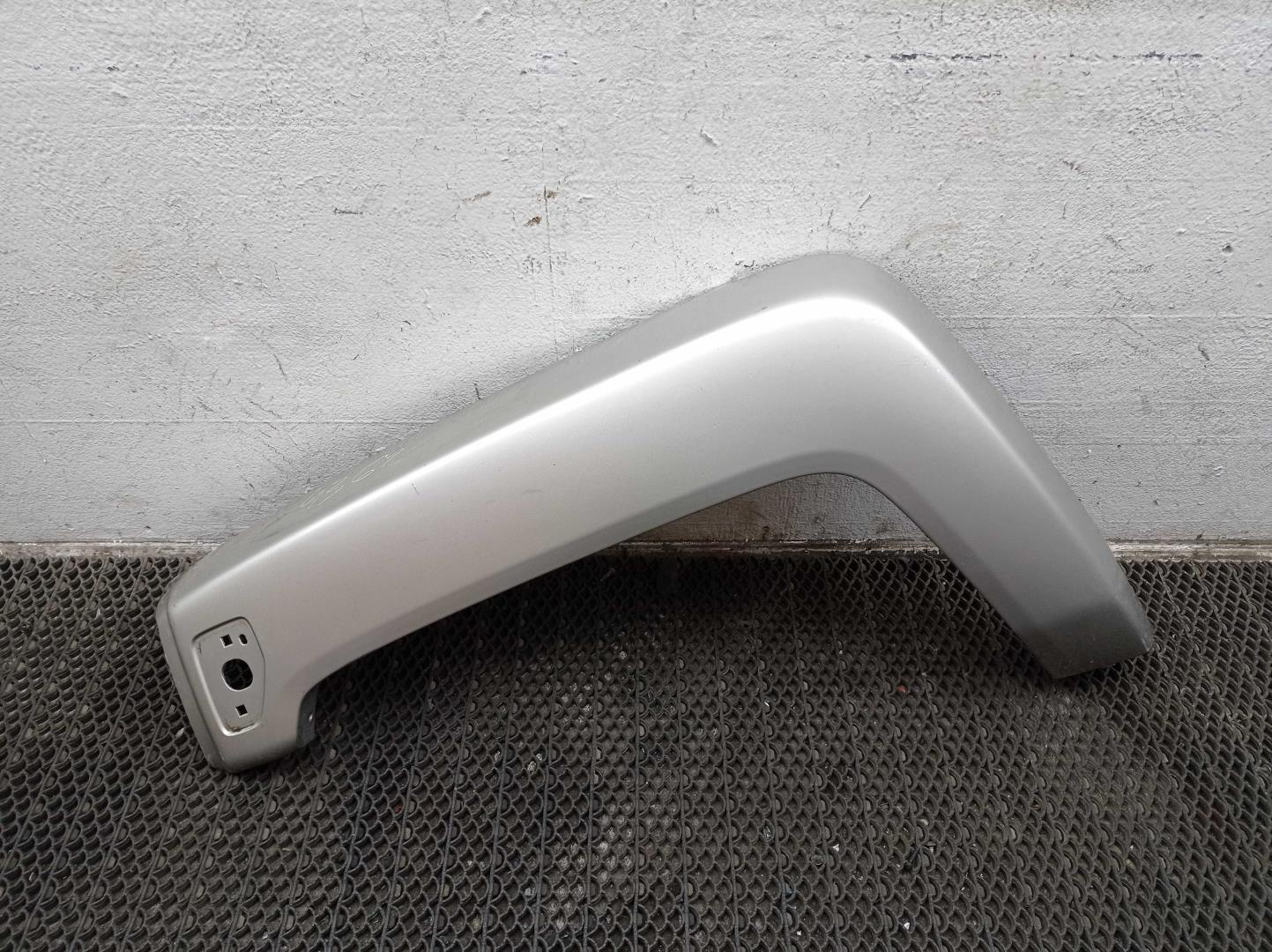 Накладка переднего крыла левого