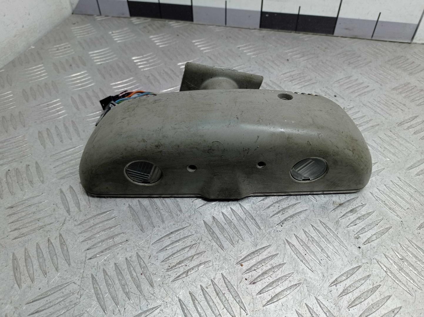 Зеркало заднего вида